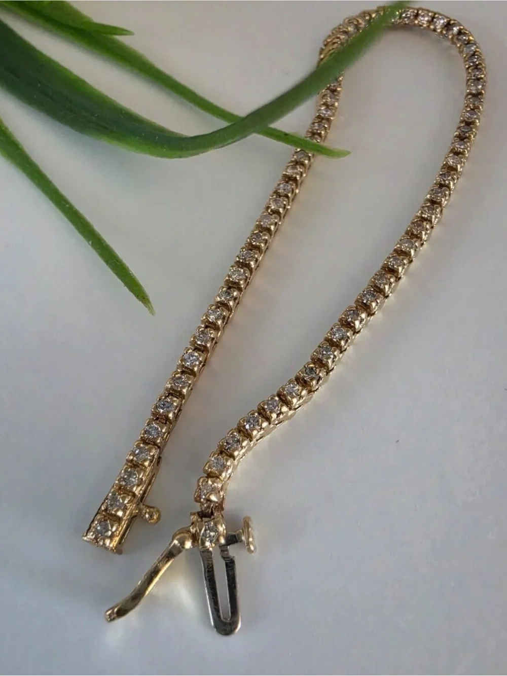 Vintage 14k Yellow Gold Natural Diamond Tennis Bracelet (103) - Picture 9 of 12